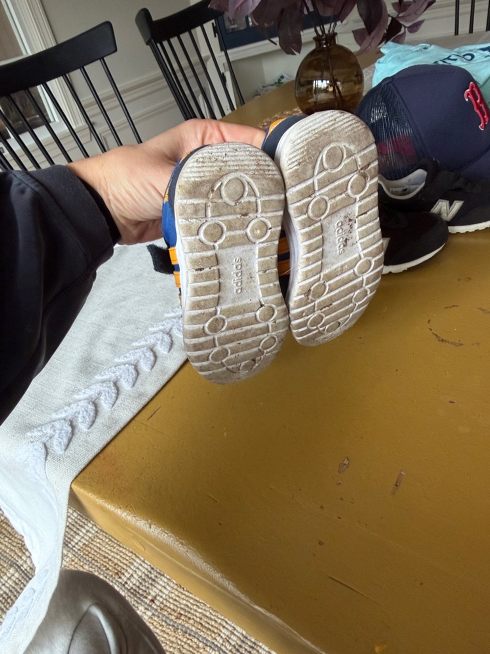 7T Sneakers - Picture 3 of 5